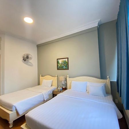A25 Hotel - 35 Mac Thi Buoi Хошимин Экстерьер фото